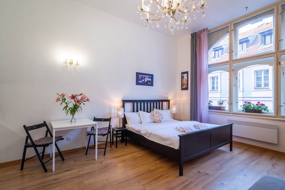 Family Studio, 1 Queen Bed with Sofa bed, Kitchenette, Courtyard View