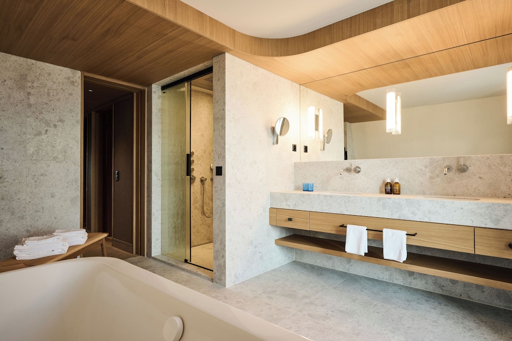 Suite - Photo 4