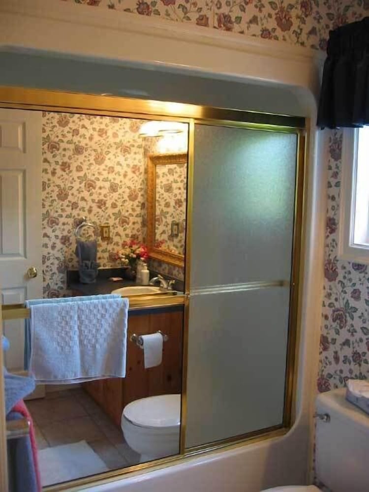 Traditional Room (The Forest Room) photo 3