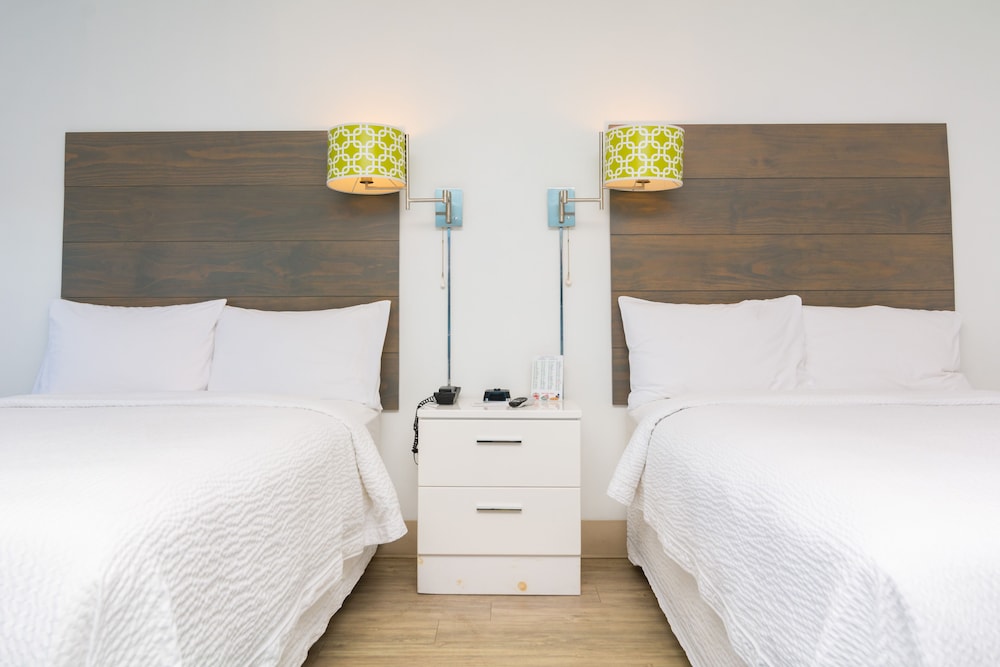 Beach House Dewey Double Bed Room photo 3