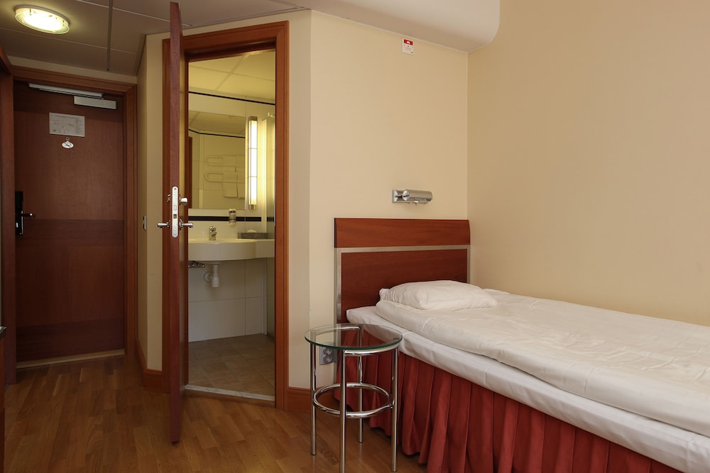 Standard Room, 1 Twin Bed, Non Smoking - Photo 1