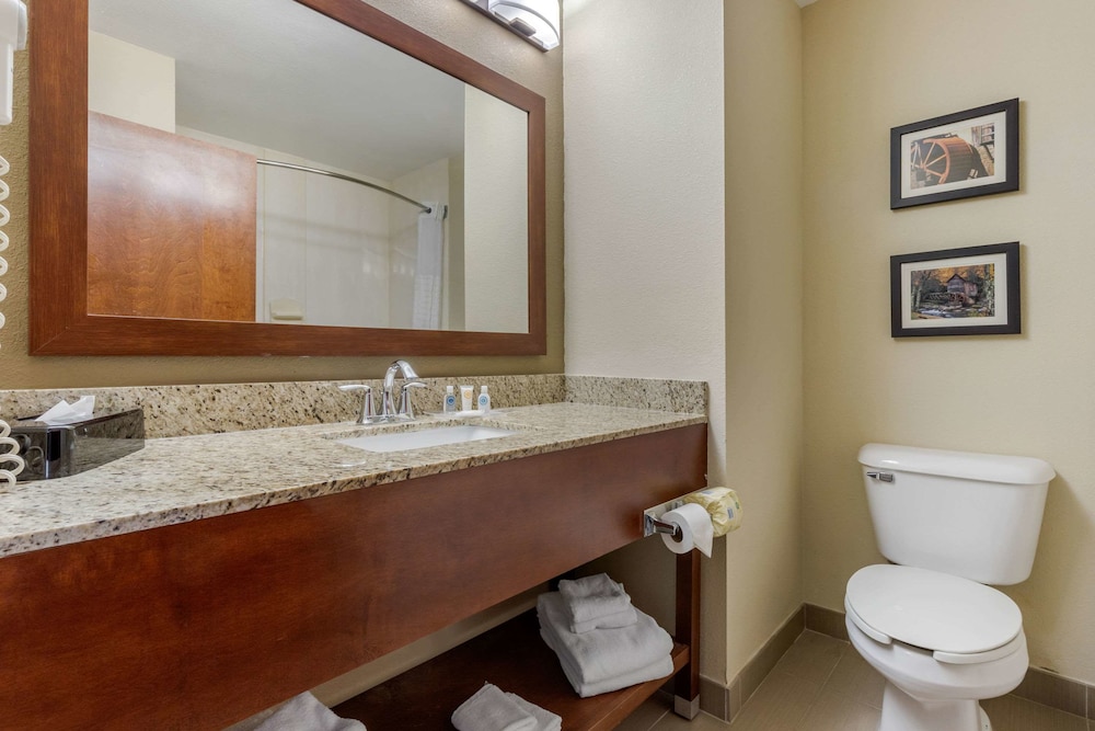 Suite, 2 Queen Beds, Non Smoking - Photo 10