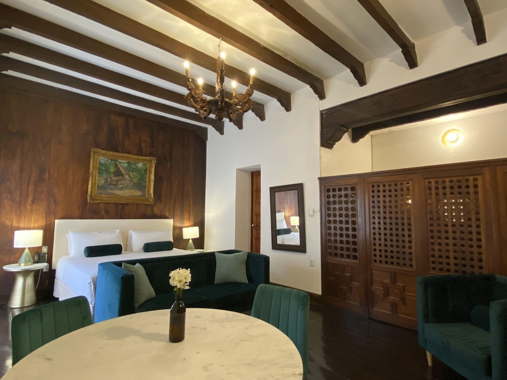 Romantic Suite with a Bathtub - Photo 9