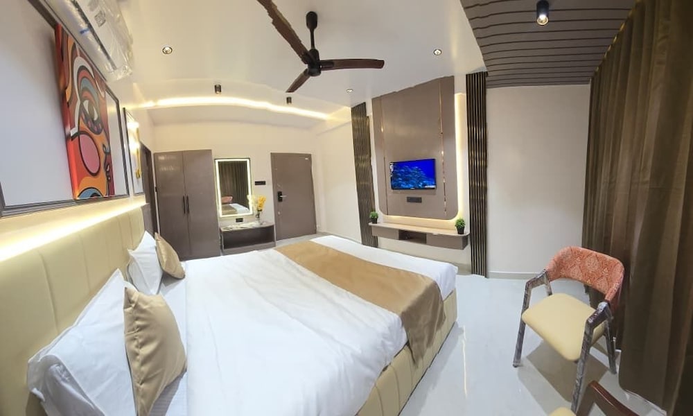 Superior Double Room, Pool View photo 3
