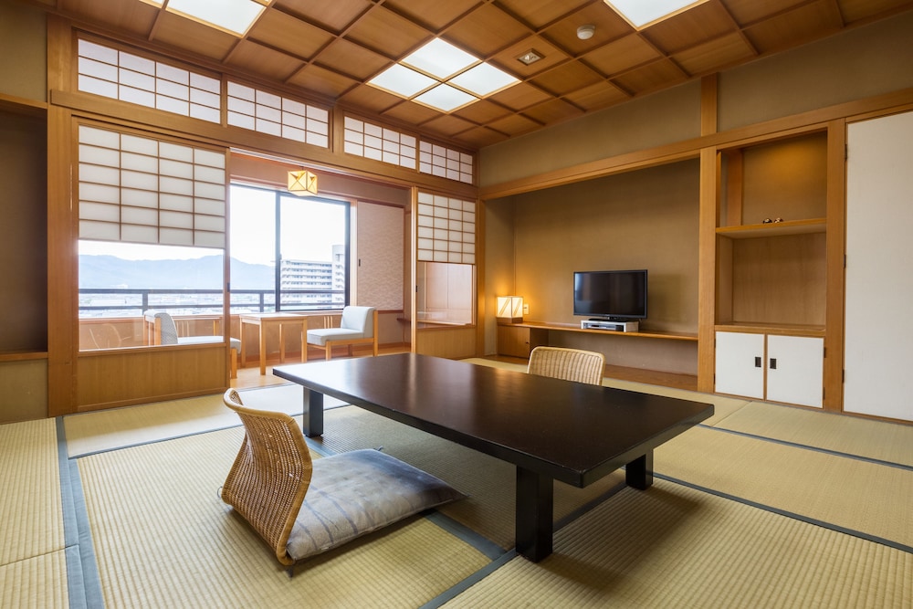 Traditional Room (12.5 Tatami Mats, New Building) photo 2