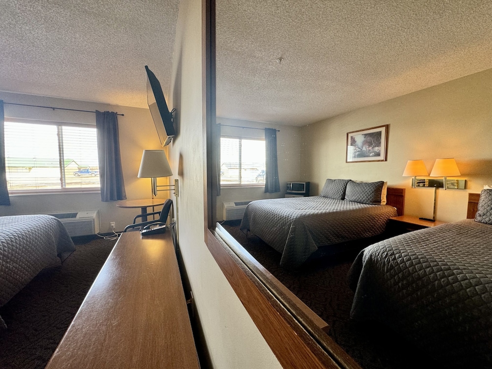 Standard Room, 2 Queen Beds, Non Smoking photo 3