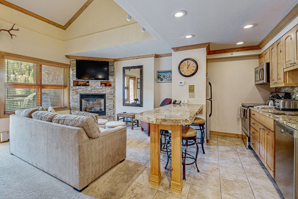 Suite, 1 Bedroom (Mountain View Loft)