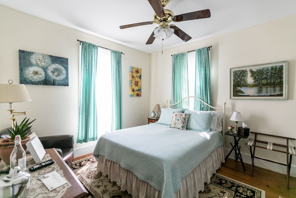 Byron Room