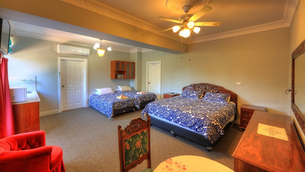 Room (Spring Flower)