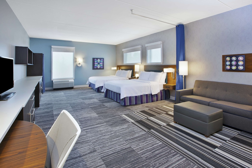 Studio, 1 Queen Bed, Accessible, Bathtub (Mobility & Hearing) photo 2