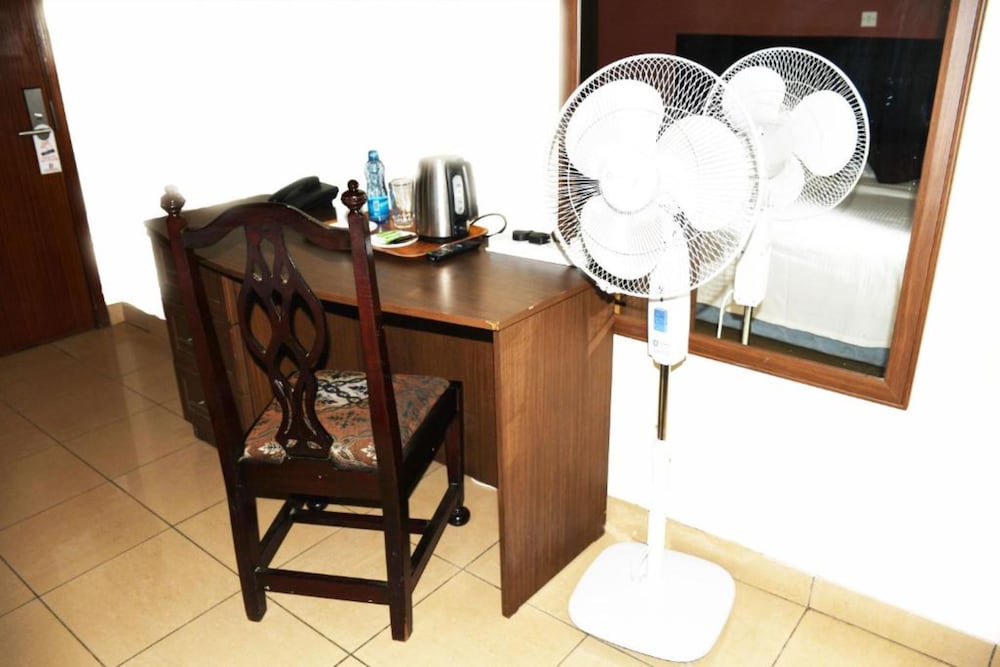 Double Room - Photo 8