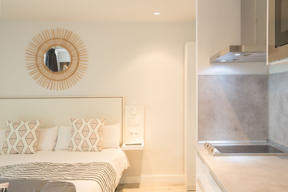 Standard Studio, 2 Twin Beds photo 2