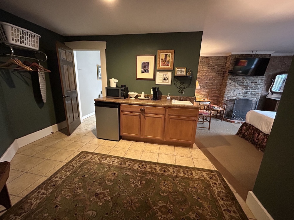Double Room, Ensuite (Queen Suite) photo 2