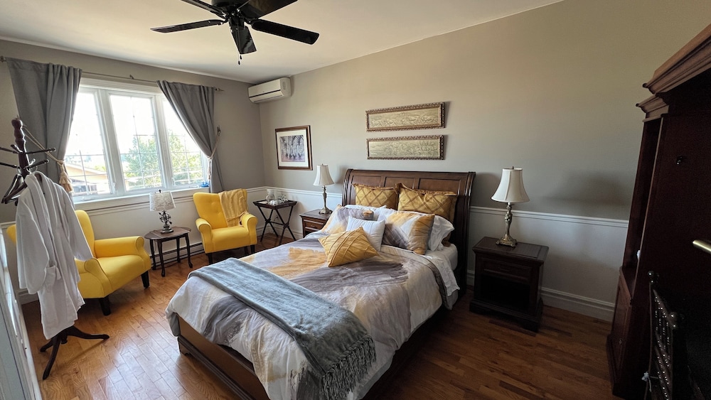 Classic Room, 1 Queen Bed, Private Bathroom