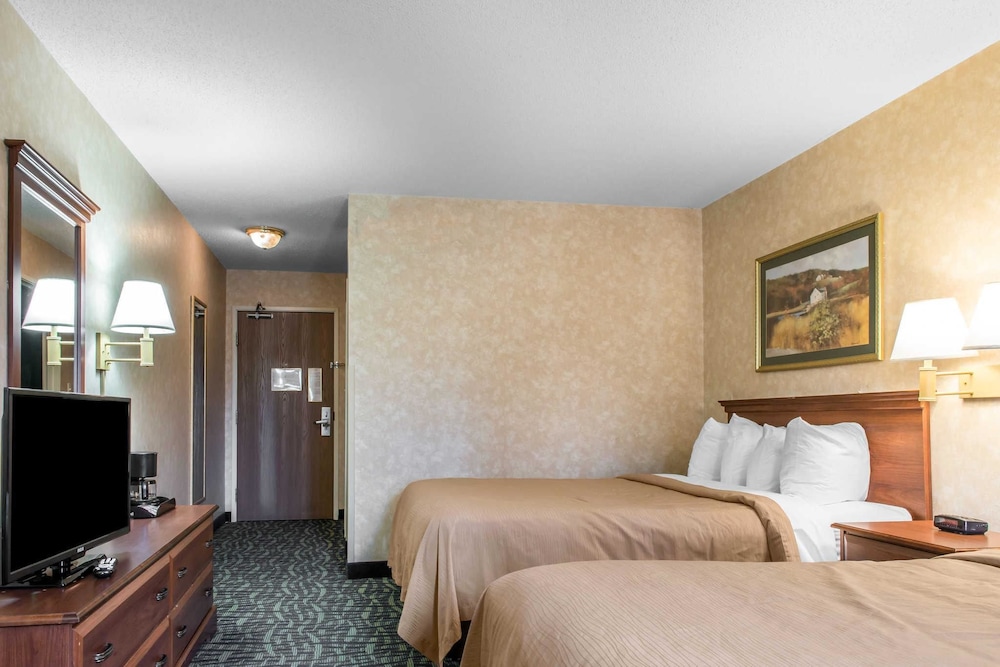 Standard Room, 2 Queen Beds, Non Smoking photo 1