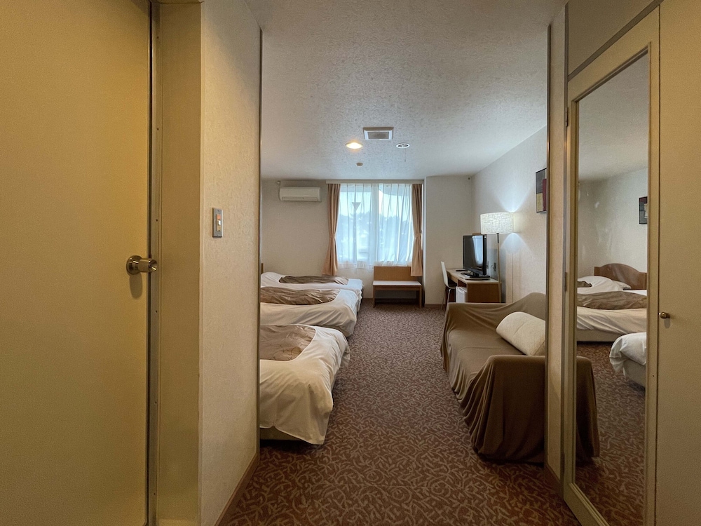 Standard Triple Room photo 2