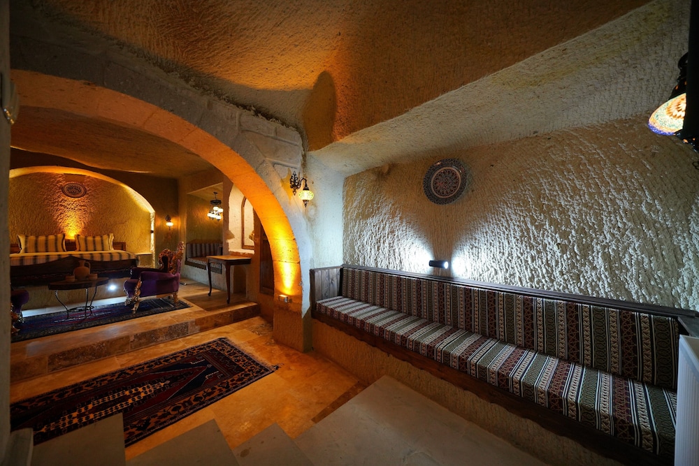 Nazende Hammam Jacuzzi Cave Suite - Photo 16