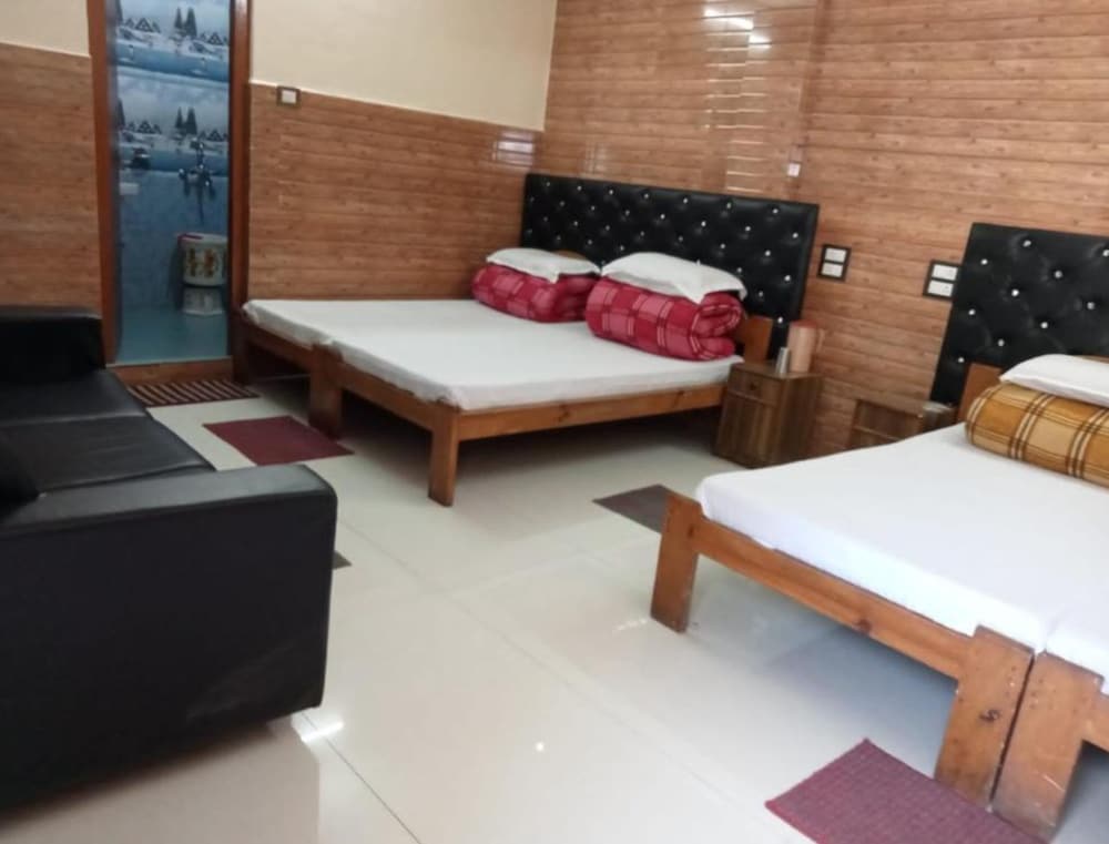 Deluxe Quadruple Room photo 2