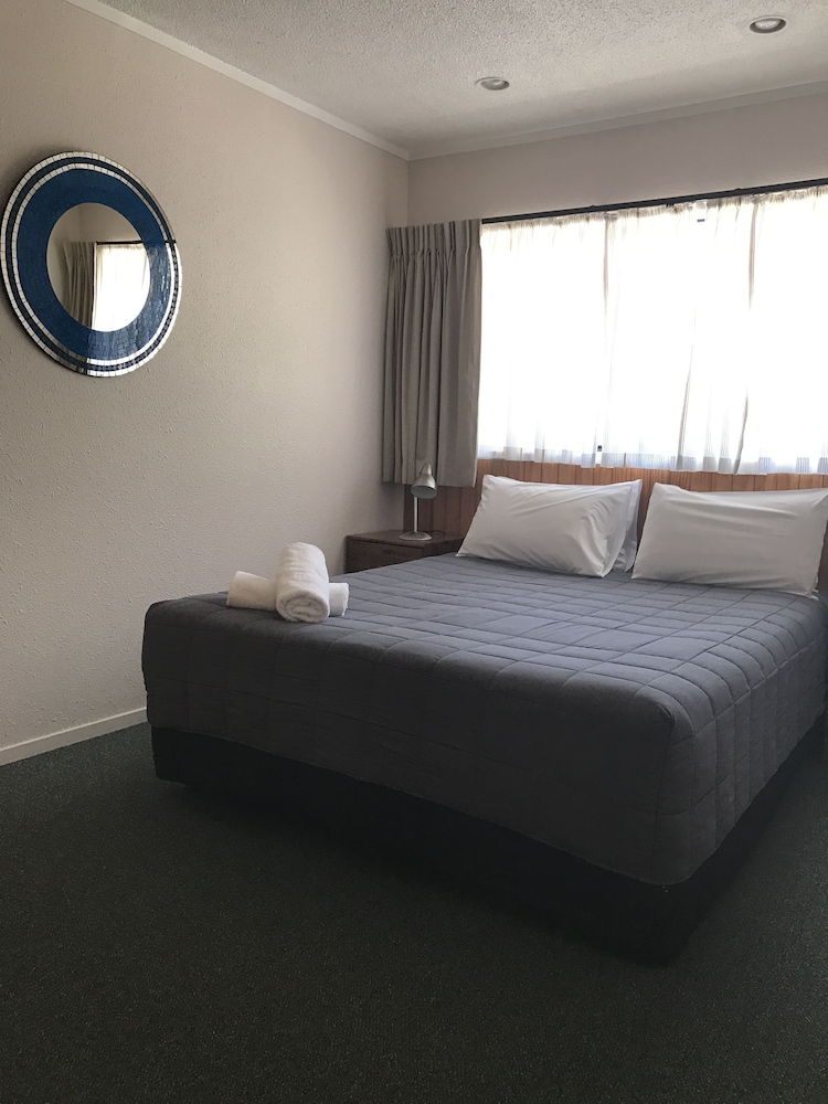 One Bedroom Unit photo 1