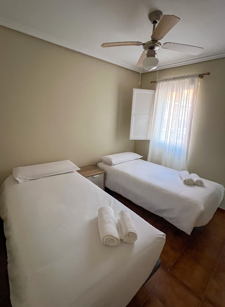 Comfort Twin Room, City View photo 2