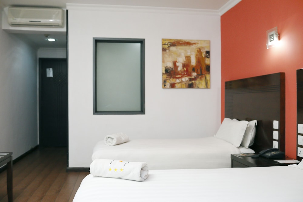 Twin Room, Smoking photo 2