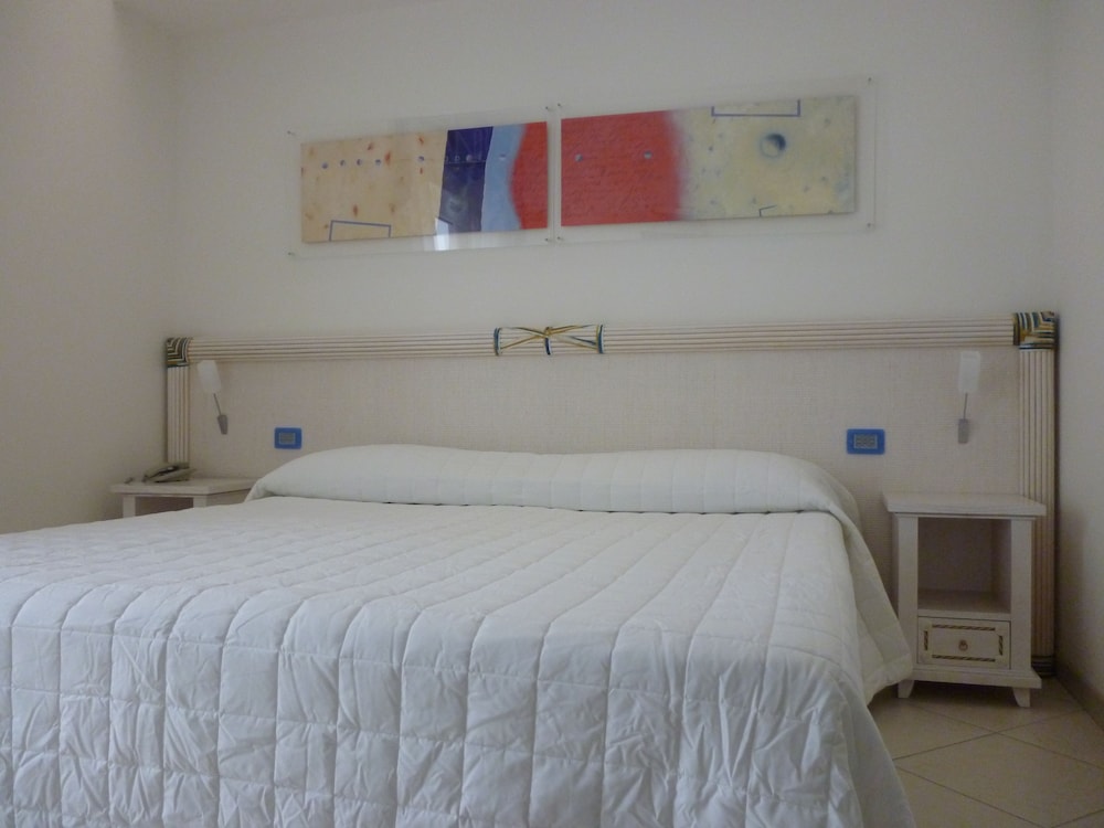 Standard Double Room photo 2