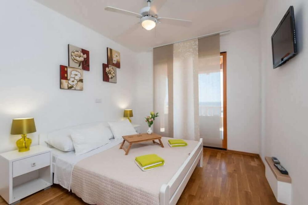 Villa, Beachfront photo 1