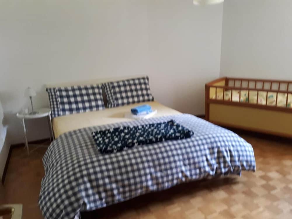 Apartment, 1 Bedroom, Smoking, Balcony