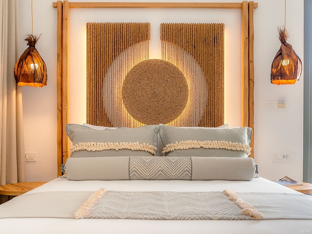 Deluxe Double Room With Pool View