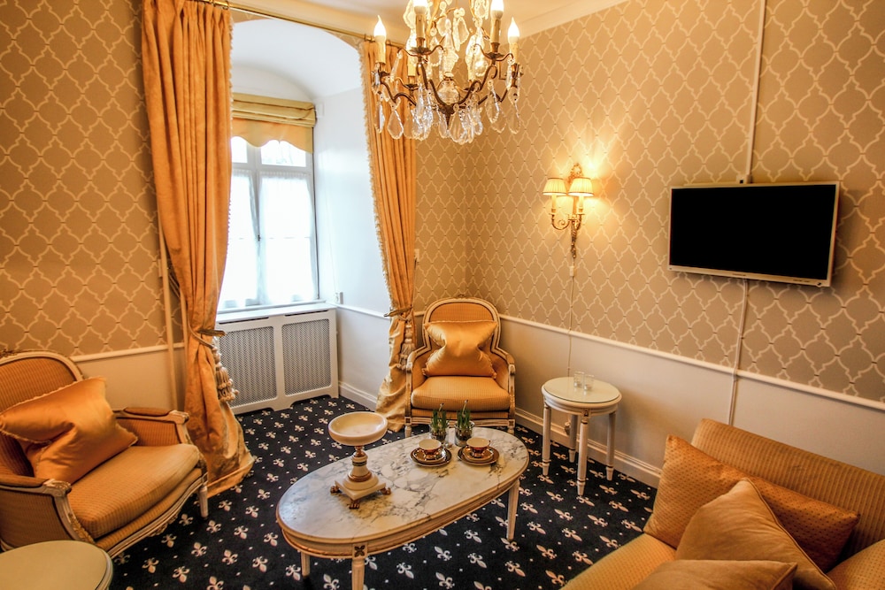 Royal Suite photo 3