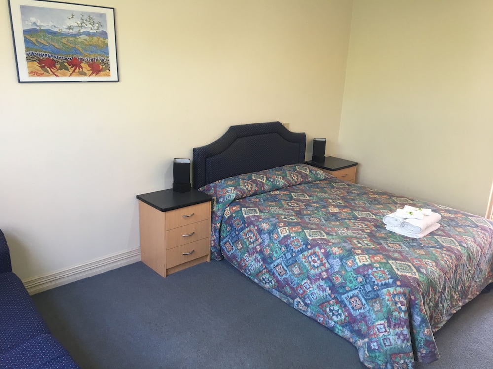 Standard Double Room, 1 Queen Bed with Sofa bed photo 3