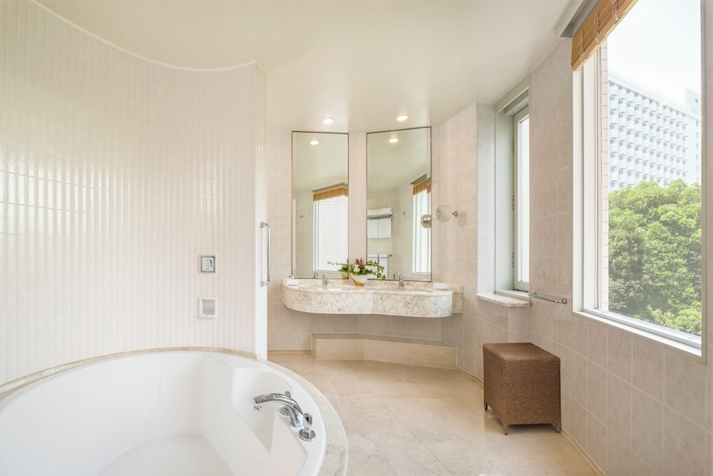 [Upper Floor] Junior Suite Twin Room, Non Smoking + Sauna Access