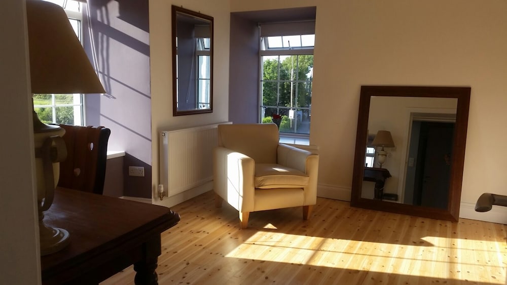 Double Room (1) photo 3