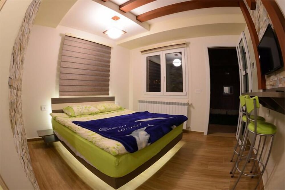 Deluxe Suite photo 2