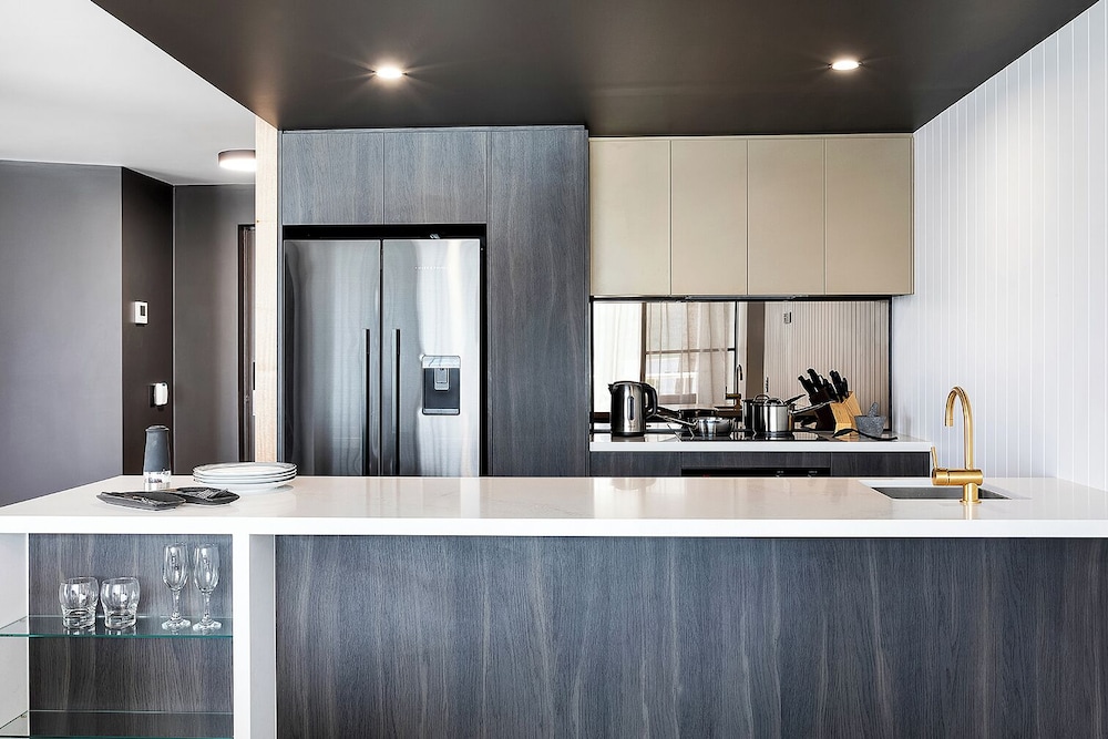 Vista King Suite - Photo 5