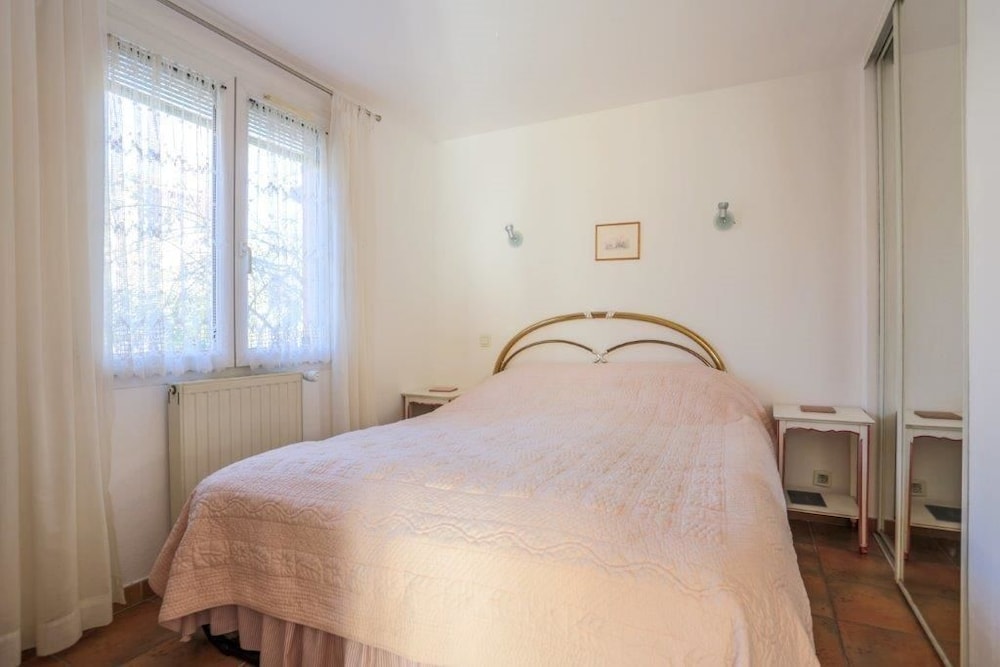 Double Room (Rose) photo 2