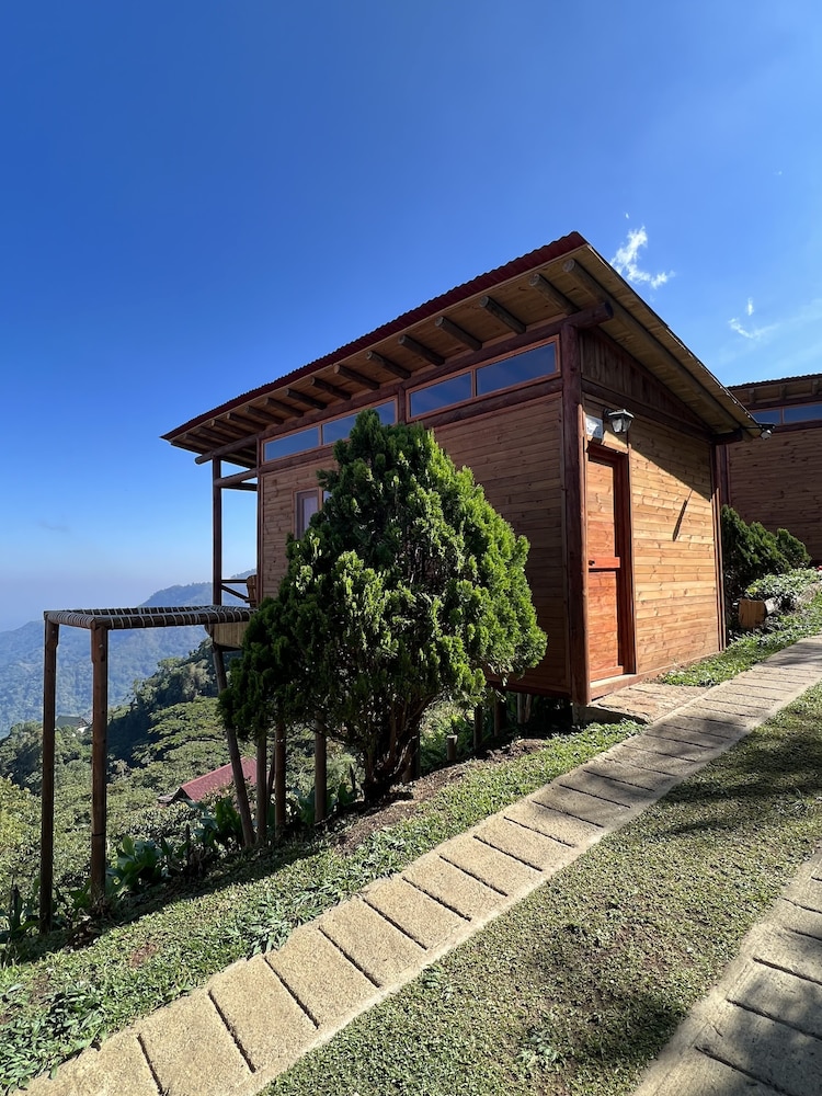 Elite Cabin, 1 Queen Bed, Balcony, City View photo 3