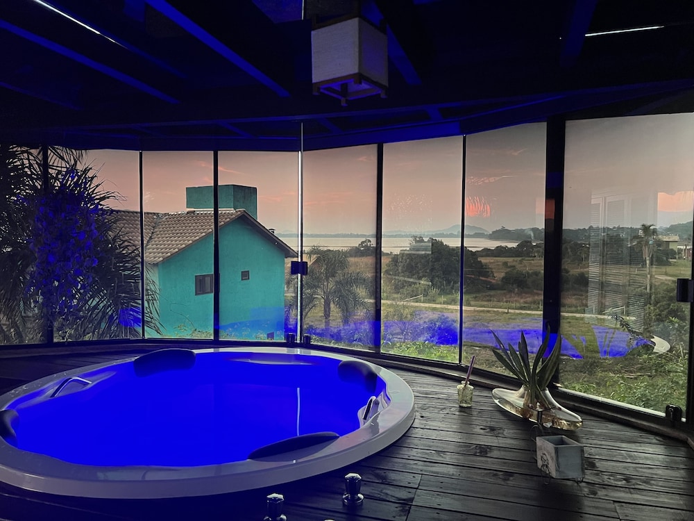 House Premium com Jacuzzi Privativa e Vista do Lago - Ibiraquera Life photo 1