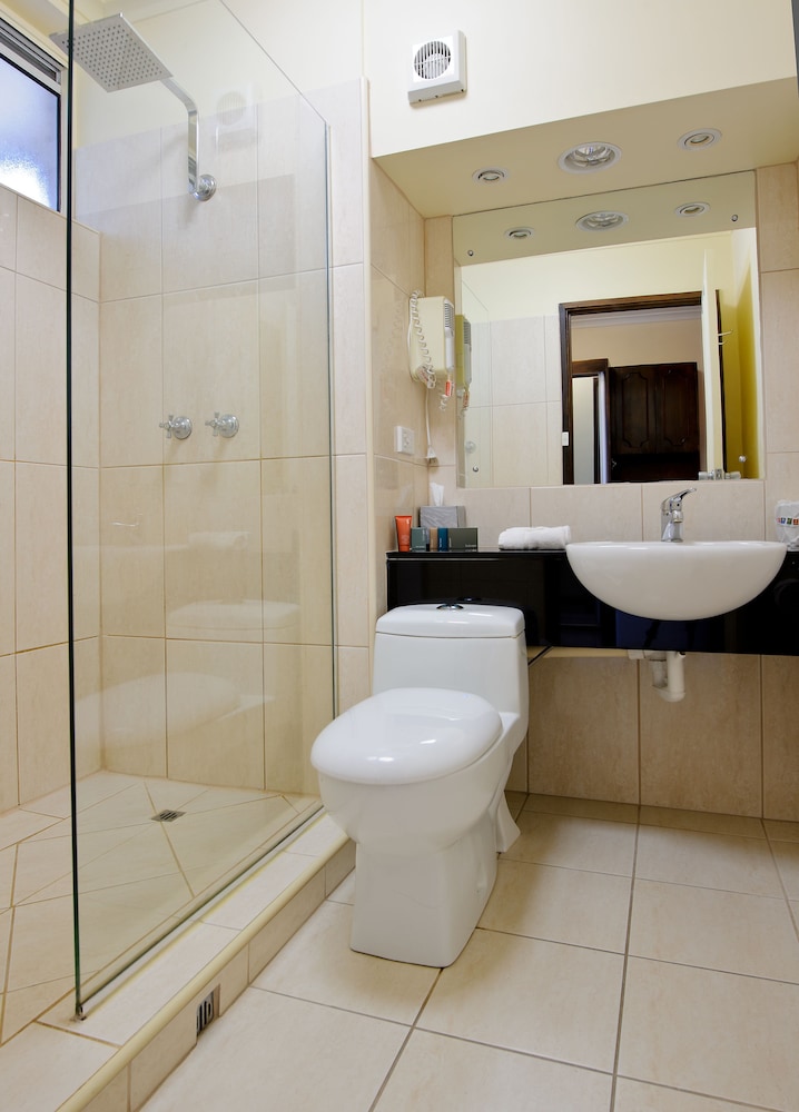Twin Room - Photo 7