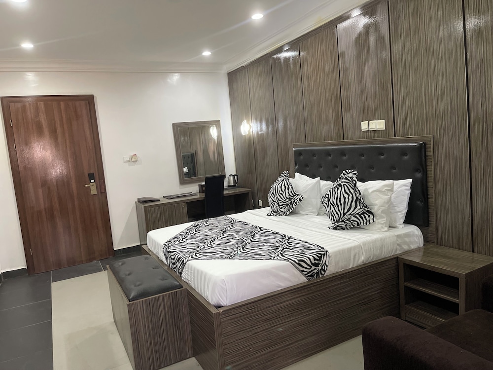 Deluxe Double Room, Pool View