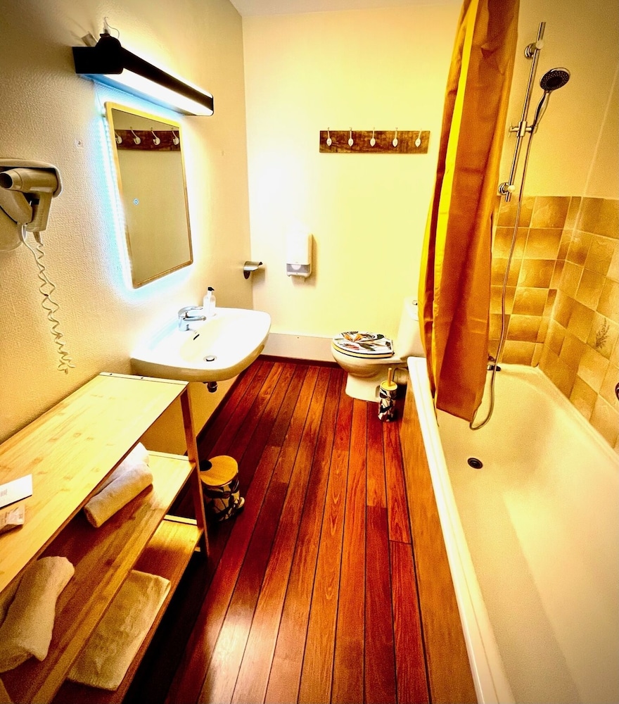 Comfort Twin Room, Bathtub, Garden View photo 2