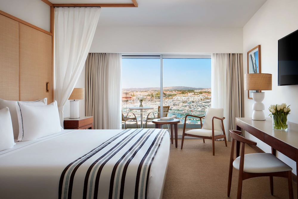 Deluxe Room (Marina View, Extra Bed 2adlts+1child) - Photo 1