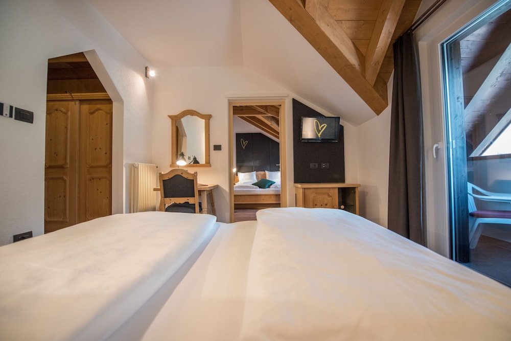 Comfort Double Room, 1 Bedroom, Mountain View (Lucia) photo 3