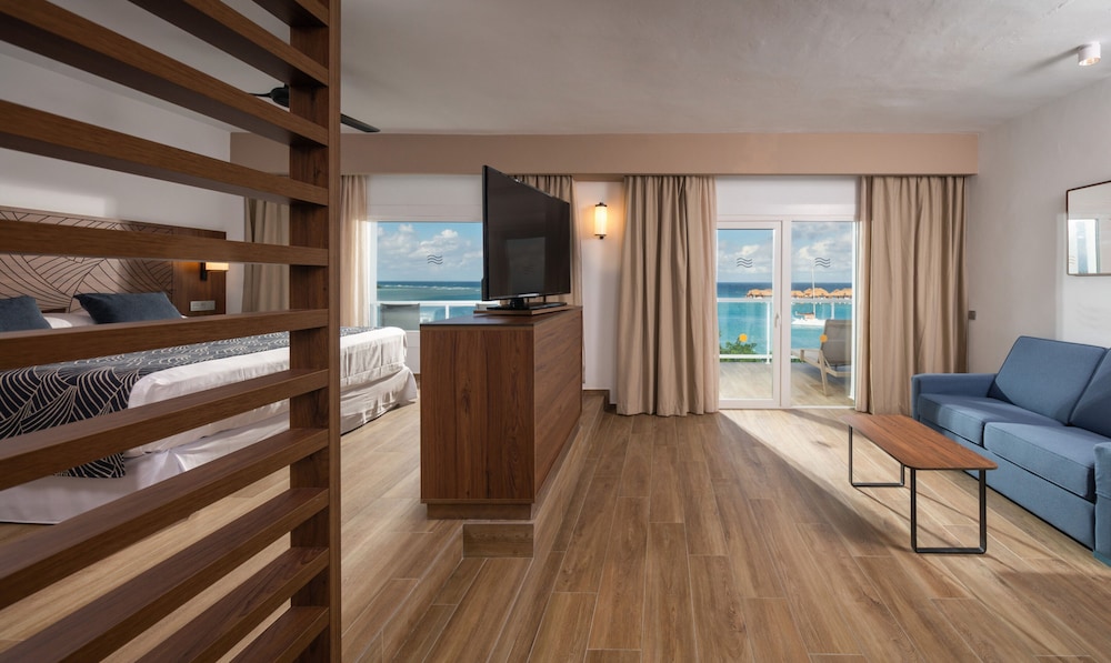 Suite, Ocean View (b2c-us)