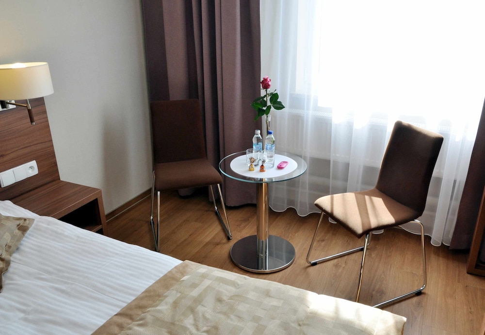 Deluxe Double Room, 1 Queen Bed photo 3