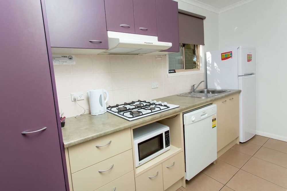 Cabin, 2 Bedrooms, Garden Area photo 3