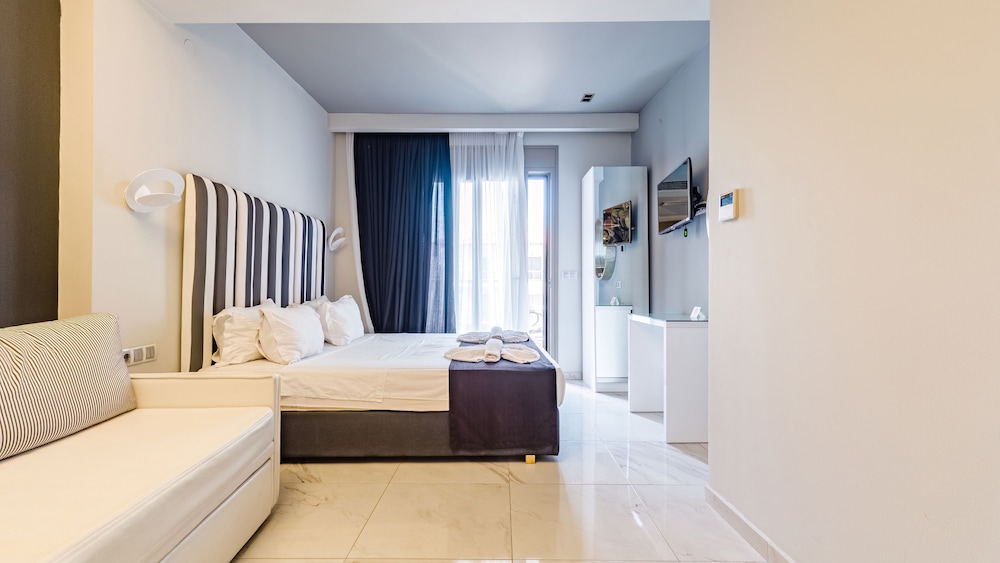 Standard Suite Sea View photo 3
