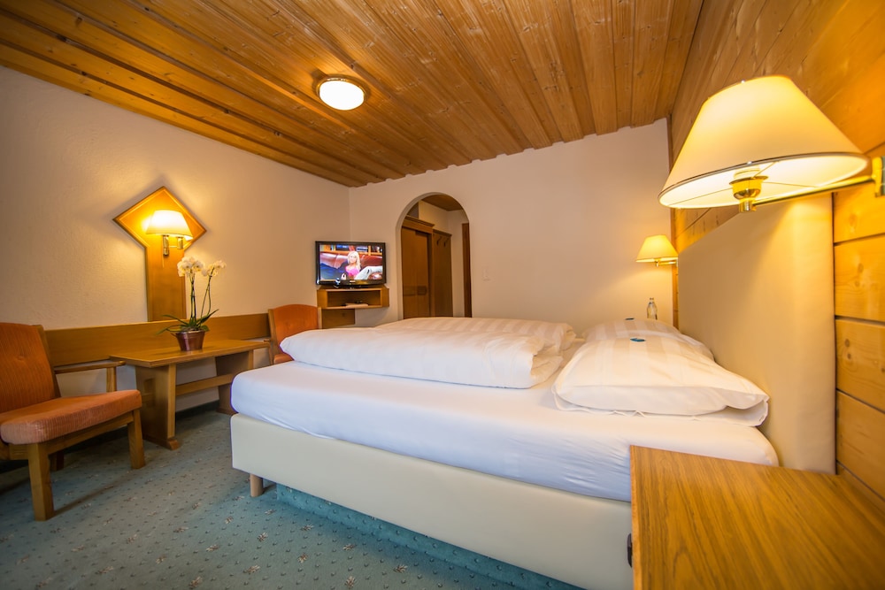 Classic Double Room, 1 Queen Bed, Non Smoking