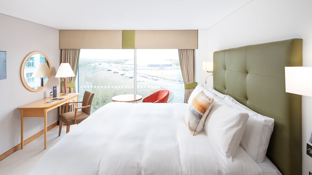 Standard Room, 1 Queen Bed - Photo 2