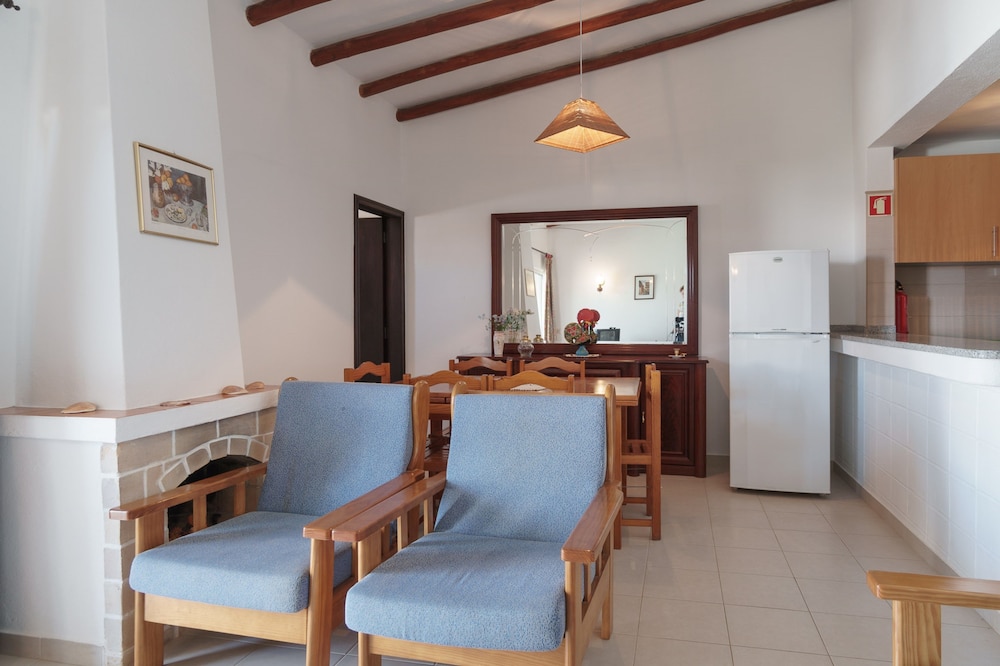 Apartment, 2 Bedrooms, Garden View photo 3